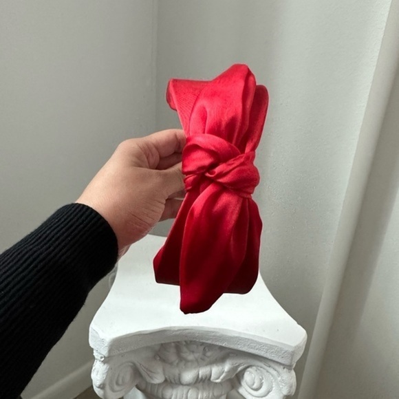 Red Knotted Hair Band Accessory - Picture 2 of 6